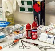 materiel-camping-trousse